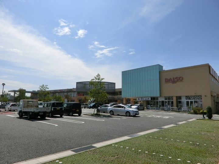 ボナールIIの周辺