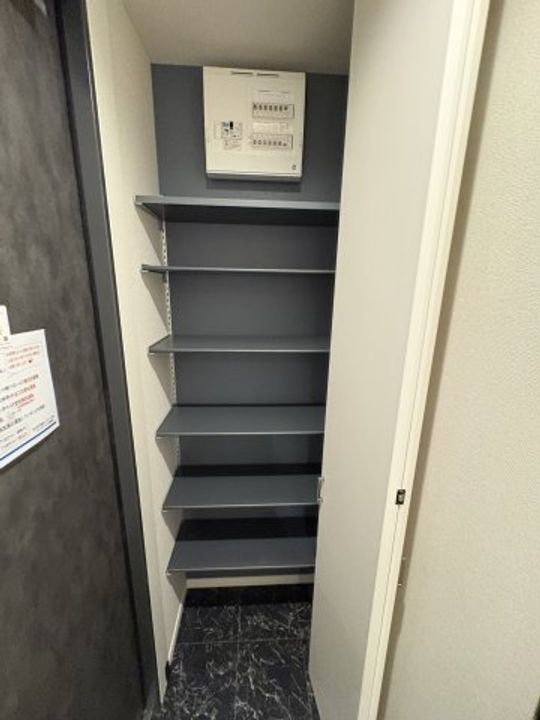 Brodiaの玄関