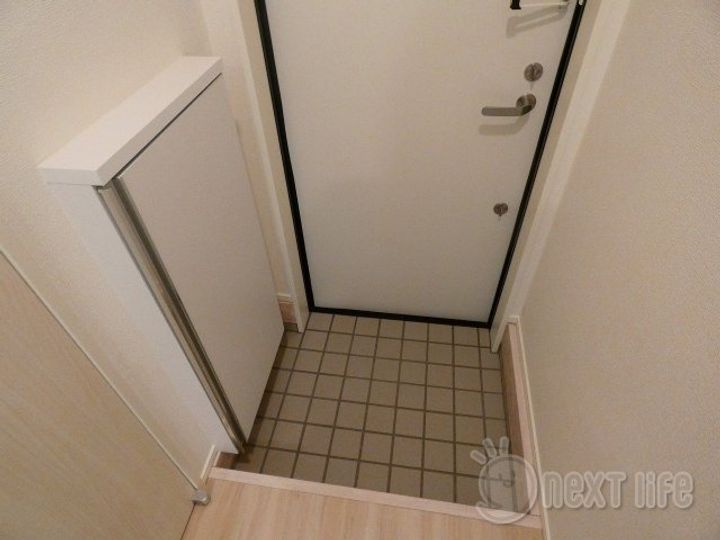 ベース 岸谷の玄関