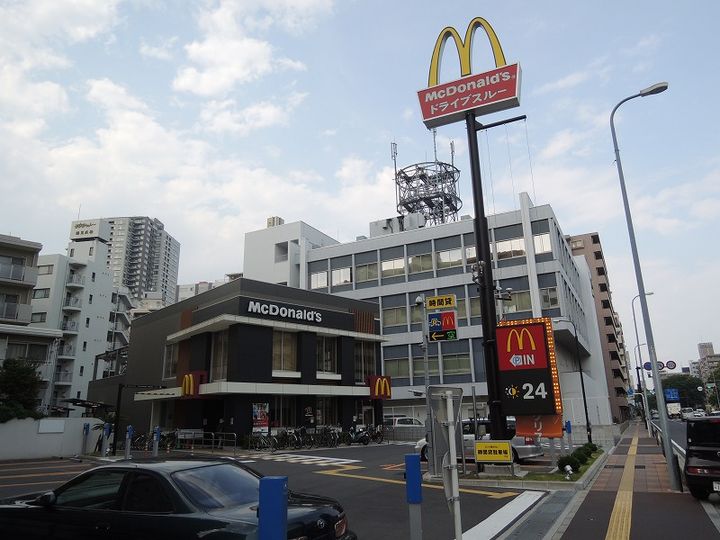 ベース 岸谷の周辺