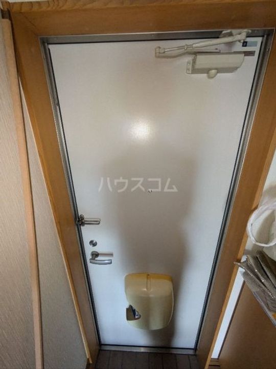 ジュンパレス城西の玄関