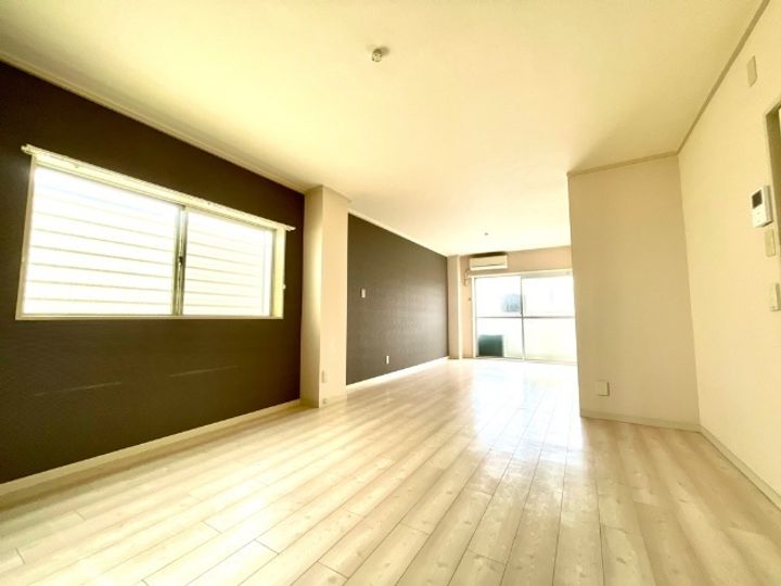 メゾンWithの居間