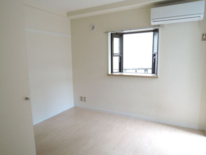 ビレッジインフィニティの居間