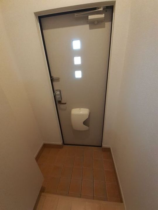 ロックヴィレッジIIの玄関