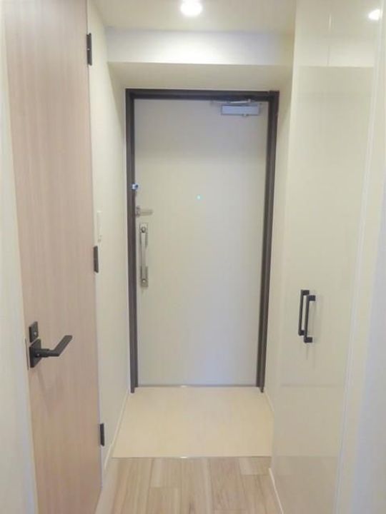 東京都大田区東蒲田1(マンション)の賃貸物件の玄関