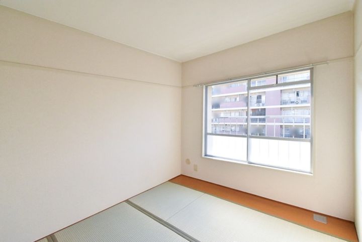 UR岩成台の内装