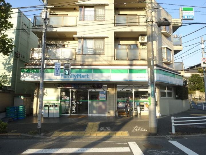 ビューロイヤルの周辺