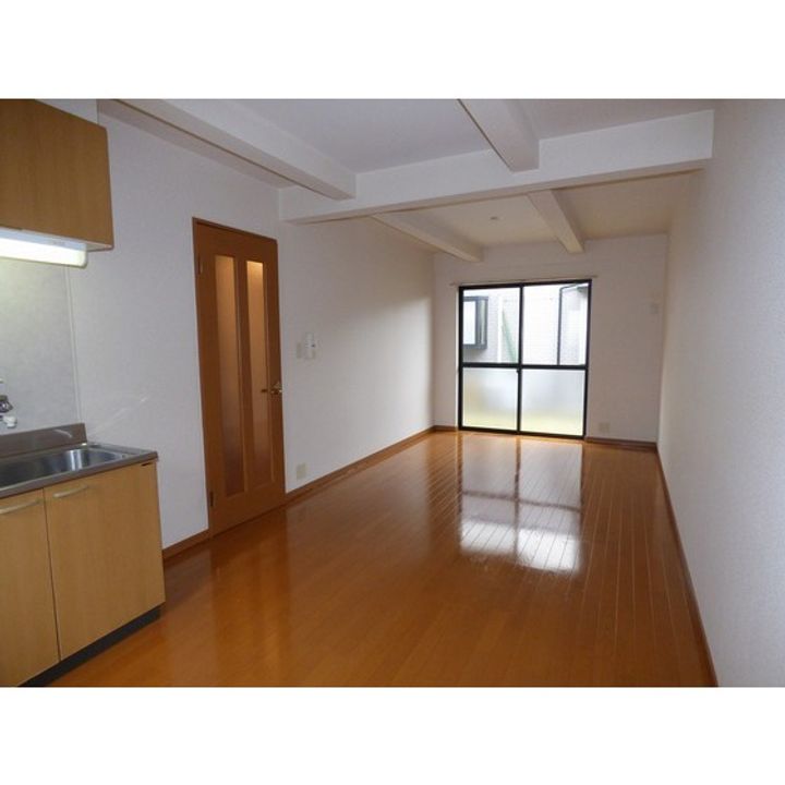 ラ・ルミエルBの居間