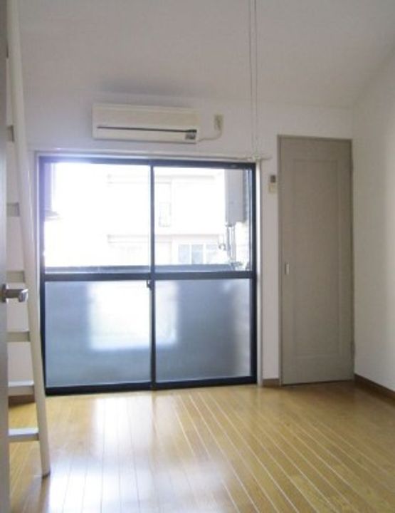 ライフピアももちの居間