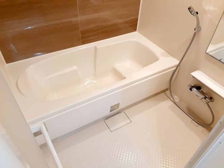 岐阜県各務原市鵜沼各務原町4(アパート)の賃貸物件の風呂