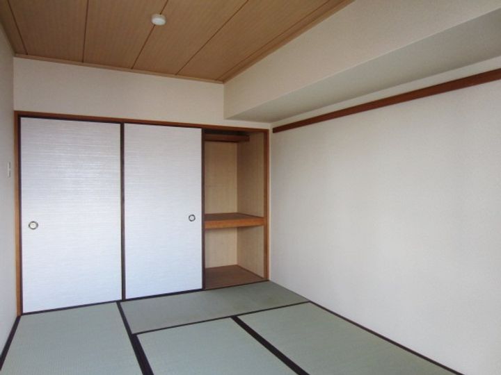 トークストリートアソガワの内装