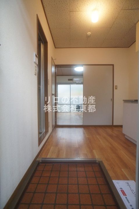 ハイツファミリエの玄関