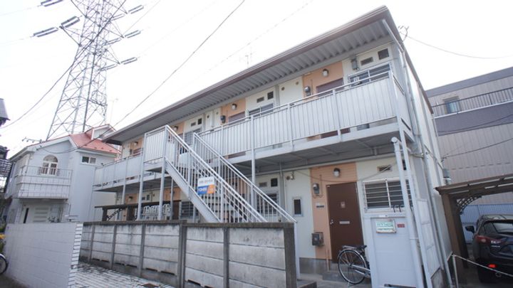 ハイツファミリエの外観