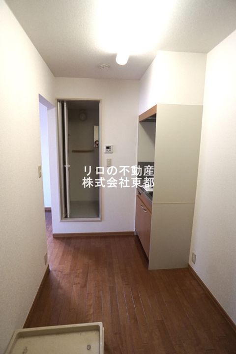 東京都狛江市駒井町1(マンション)の賃貸物件の玄関
