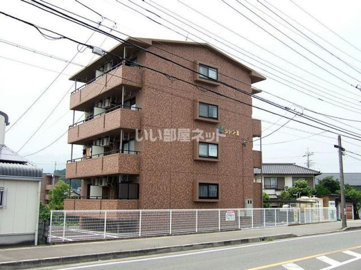 シャラ・IIの外観