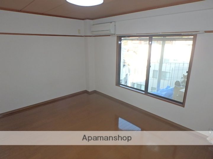 小石川ヒルズの居間