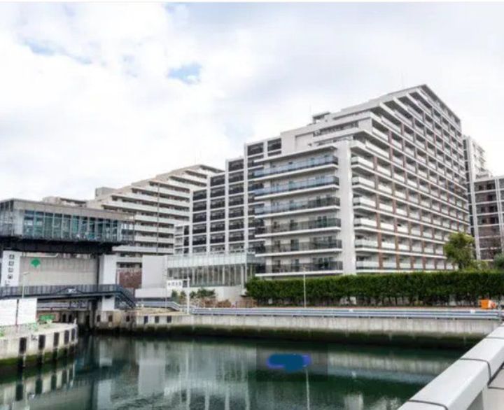 イーストゲートスクエアの外観