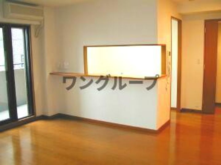 クレストフォルム上野グランステージの居間