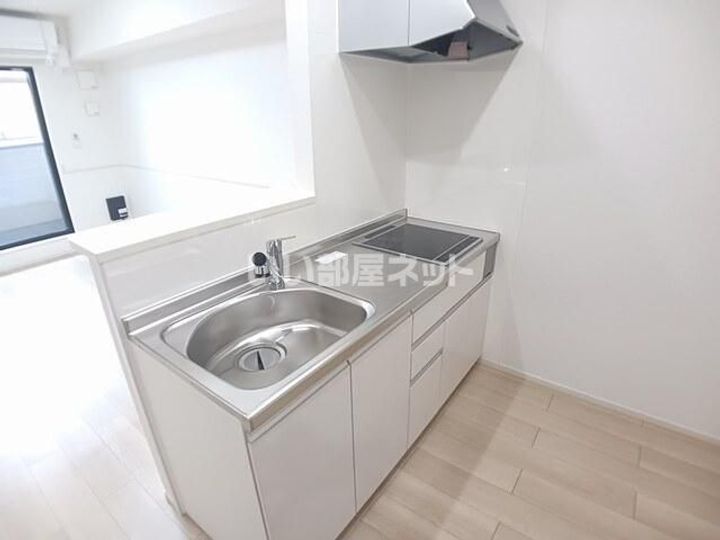 アルバ 涼の内装