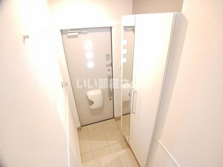 アルバ 涼の内装