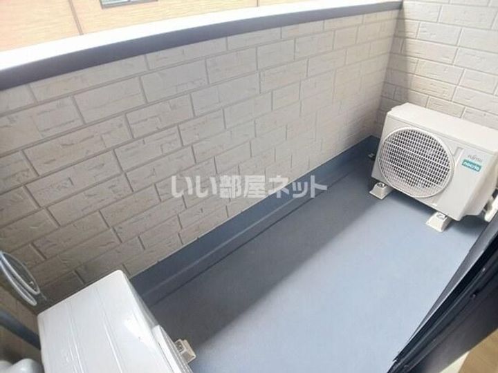 アルバ 涼の内装