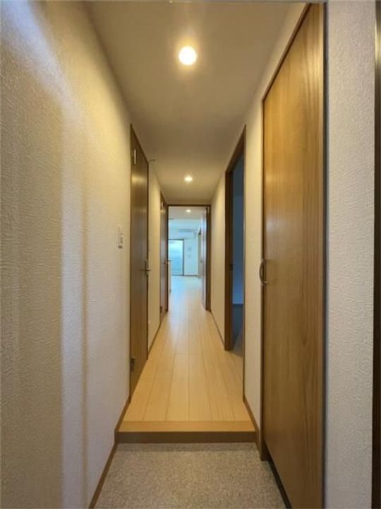 グロワール立野の玄関