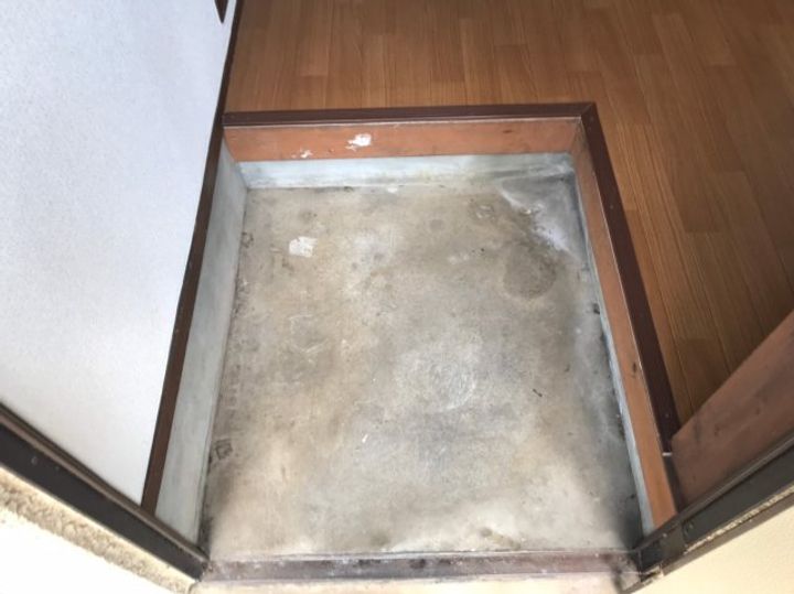 第二三菱荘の玄関