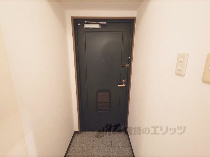 グランメゾンの玄関