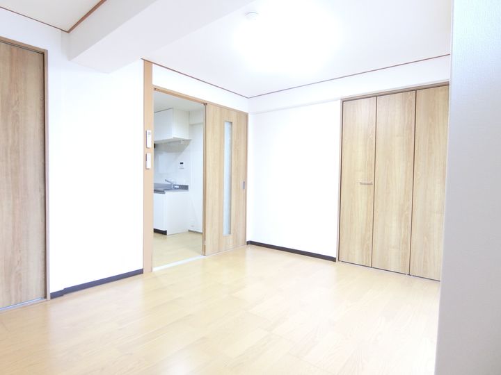 セブンスターズマンションの居間