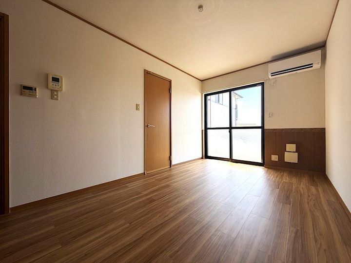 フェルト Bの居間