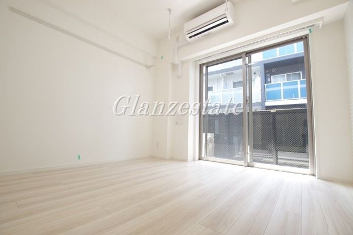 MAXIV阪東橋TWIN WESTの居間