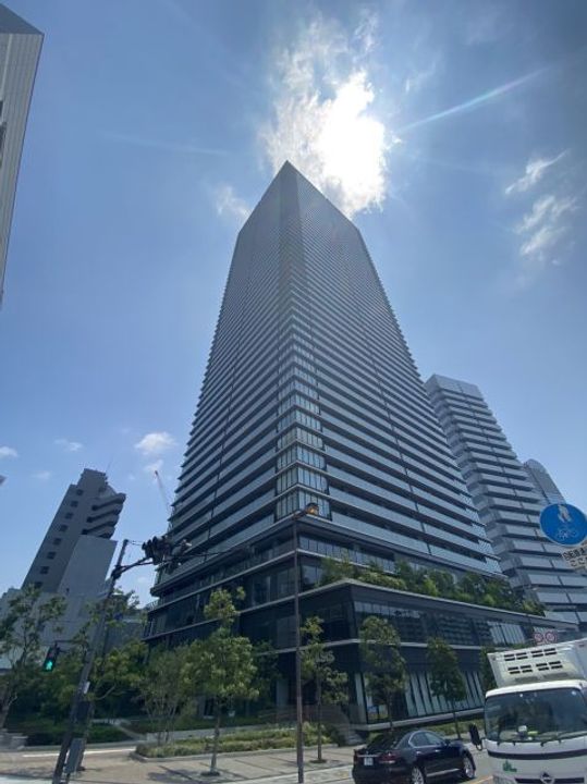 ザ・パークハウス中之島タワーの外観