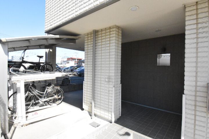 エステート北上尾の地図