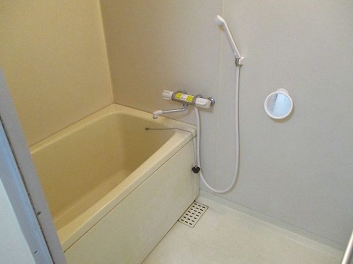 メゾンお洒落家族の風呂