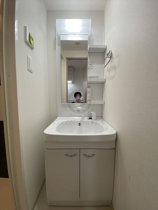 セオリー大阪EAST DOORの内装