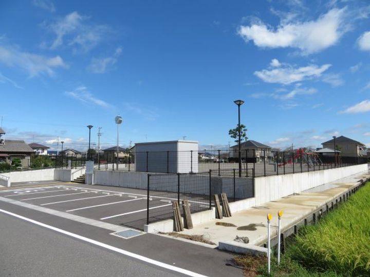 エスペランサ ヴィータ IIの周辺