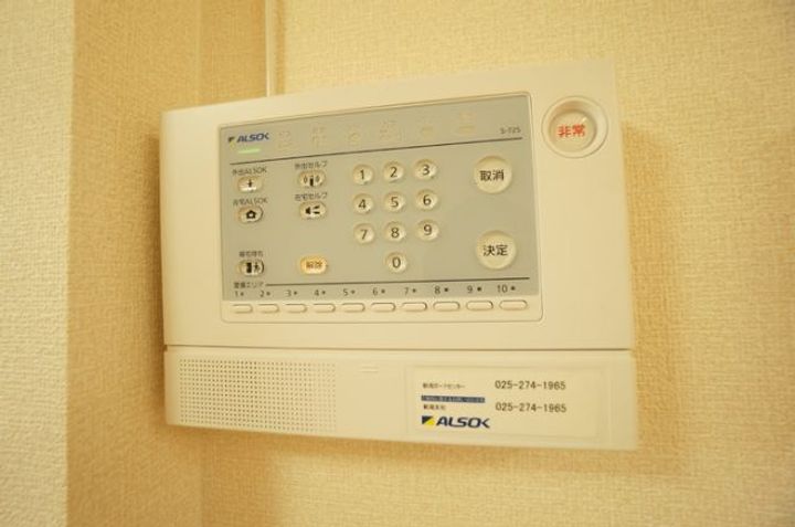 アクシス Aの内装