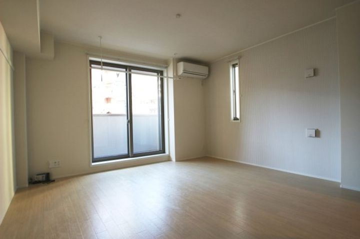 クレア栄町の居間