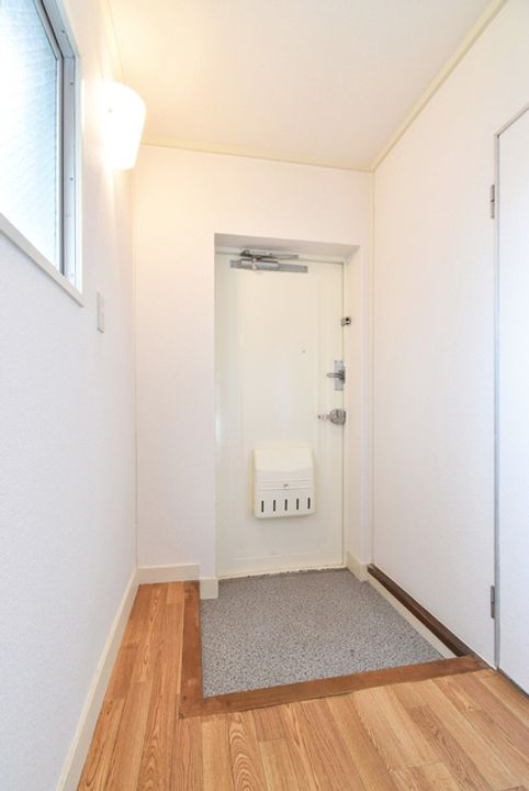 UR緑苑東の玄関