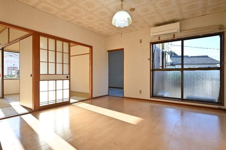 サンハイツ(宮里町)の居間