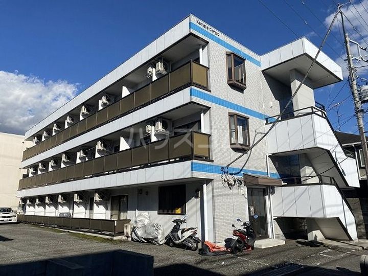 カナレハイツの外観