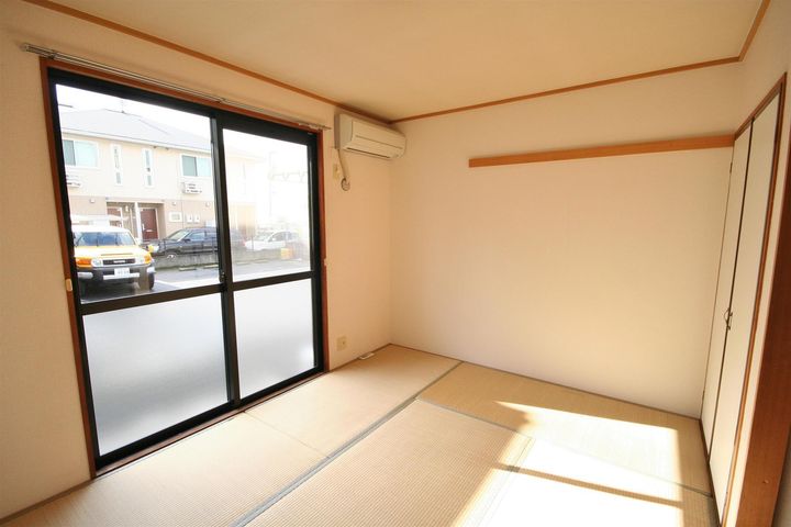 ノーブルヨコオCの居間