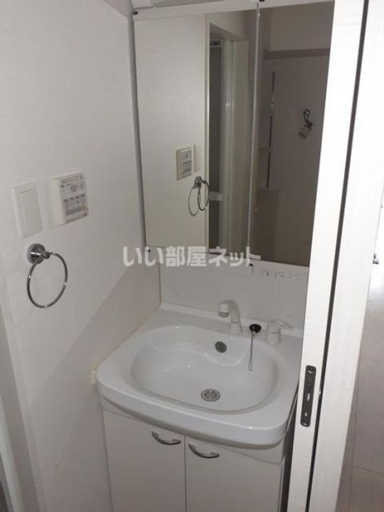 コスモリード神戸三宮の内装