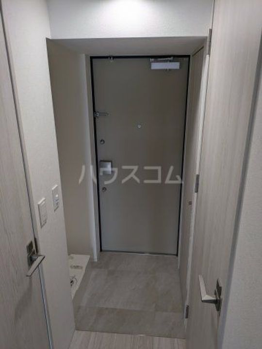 ルネフラッツ庄内通駅前の玄関