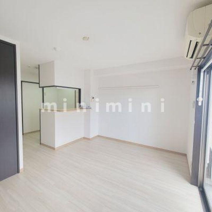 熊本県熊本市東区月出2(マンション)の賃貸物件の居間