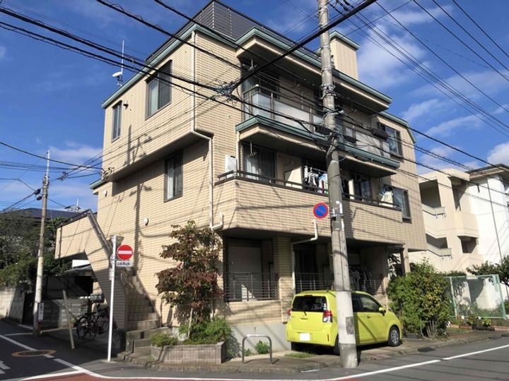 東京都世田谷区弦巻4(マンション)の賃貸物件の外観