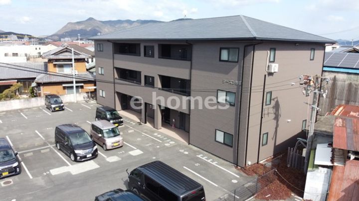 香川県観音寺市柞田町(マンション)の賃貸物件の外観