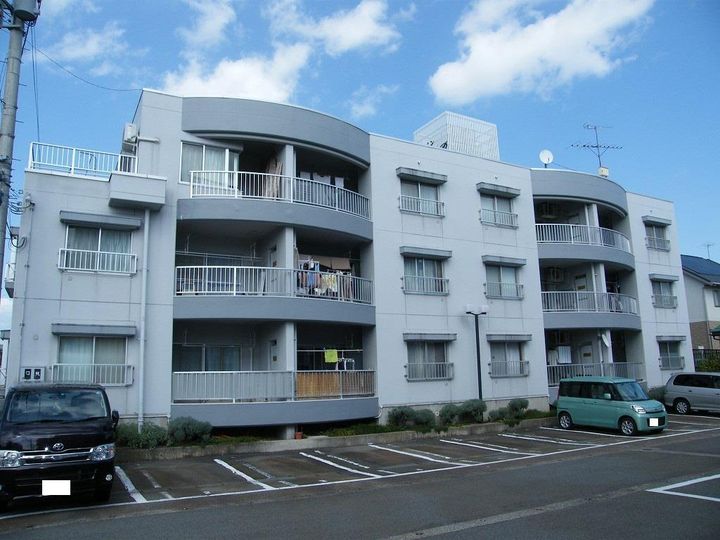 メゾン・ルミネB棟の外観