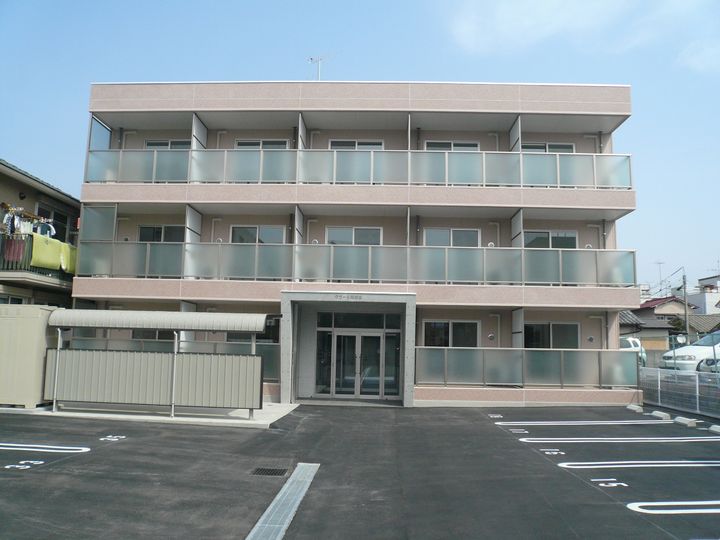 クラール南観音の外観