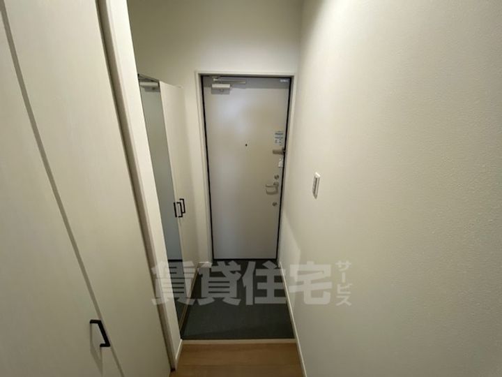 ルナ大久保駅前の玄関